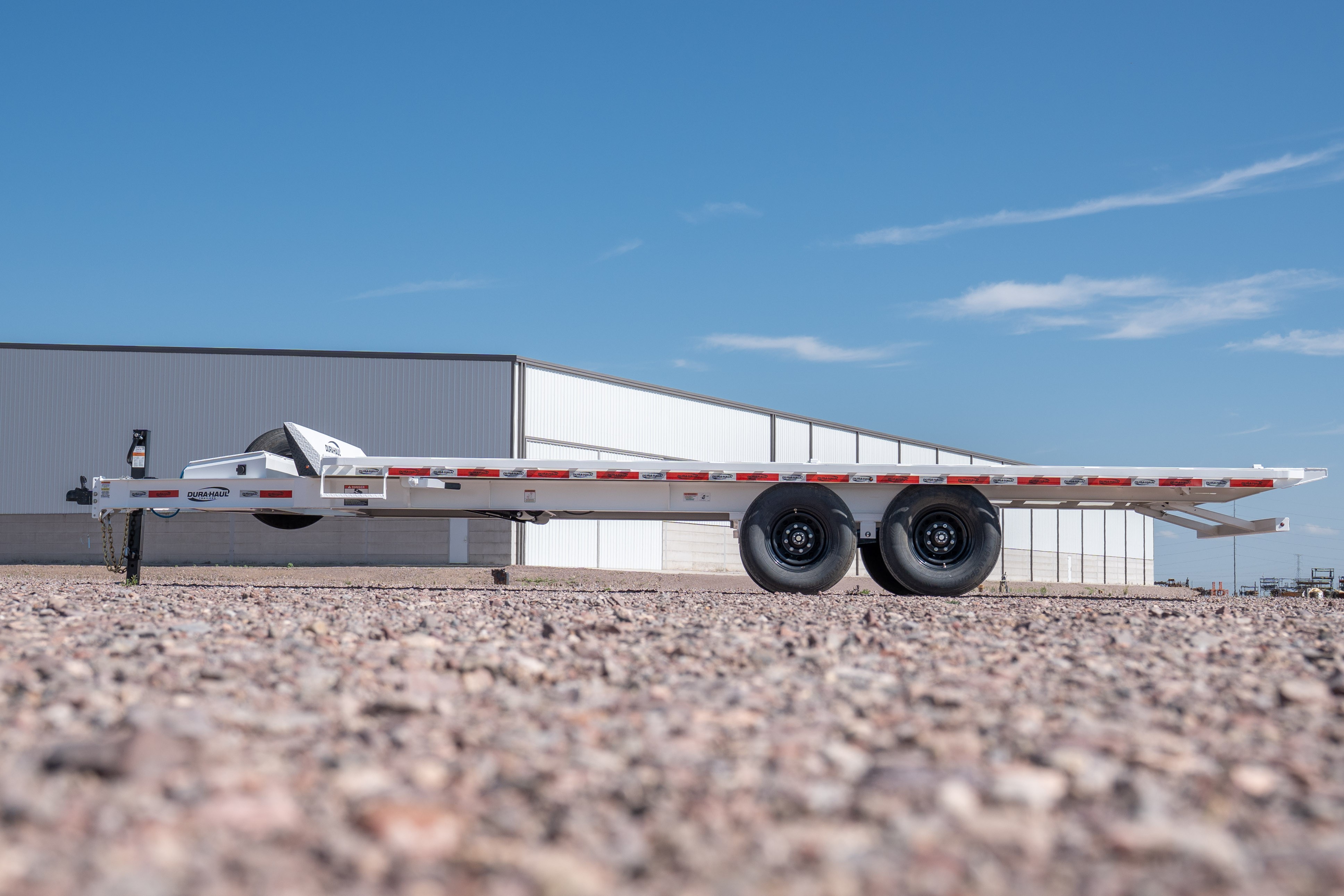 2026 DuraHaul Deckover 22' 8k Axles